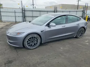 Tesla Model 3 2025