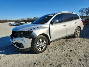 Nissan Pathfinder SV 3.5L 6 2020