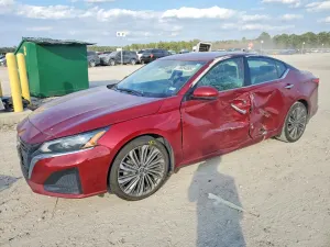 Nissan Altima SL 2.5L 4 2023