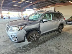 Subaru Forester LIMITED 2.5L 4 2020