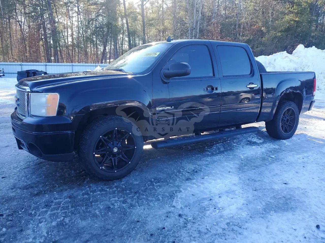 GMC Sierra K1500 DENALI 6.2L 8 2011