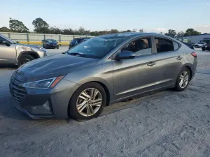 Hyundai Elantra SEL 2.0L 4 2019