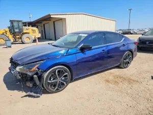 Nissan Altima SR 2.5L 4 2023