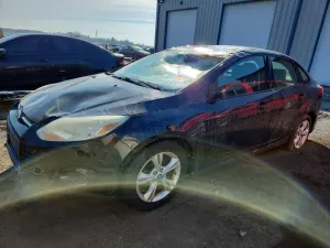 Ford Focus SE 2.0L 4 2013