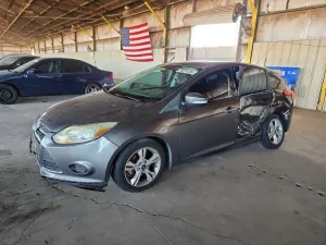Ford Focus SE 2.0L 4 2014