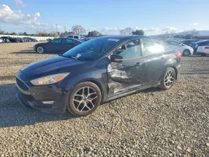 Ford Focus SE 2.0L 4 2015