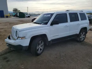 Jeep Patriot LATITUDE 2.4L 4 2016