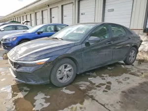 Hyundai Elantra SE 2.0L 4 2025