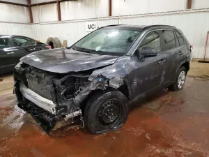 Toyota Rav4 LE 2.5L 4 2021