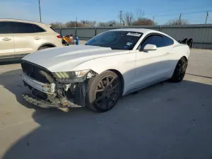Ford Mustang 3.7L 6 2016