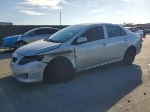 Toyota Corolla BASE 1.8L 4 2010