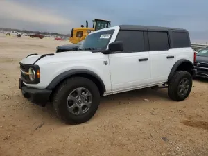 Ford Bronco BIG BEND 2.3L 4 2025
