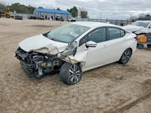 Nissan Versa SV 1.6L 4 2020