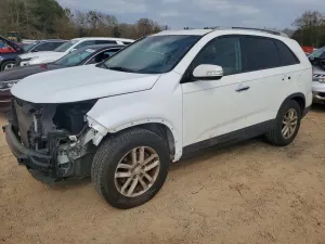 Kia Sorento LX 2.4L 4 2015
