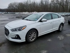 Hyundai Sonata SE 2.4L 4 2018