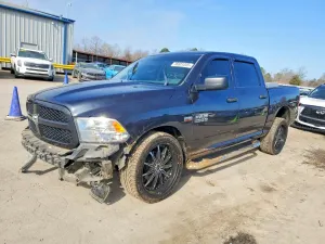RAM 1500 ST 5.7L 8 2013