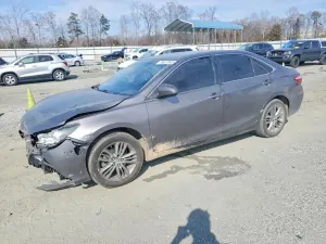 Toyota Camry LE 2.5L 4 2015