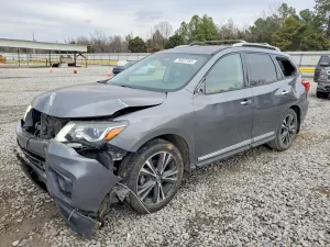 Nissan Pathfinder S 3.5L 6 2018