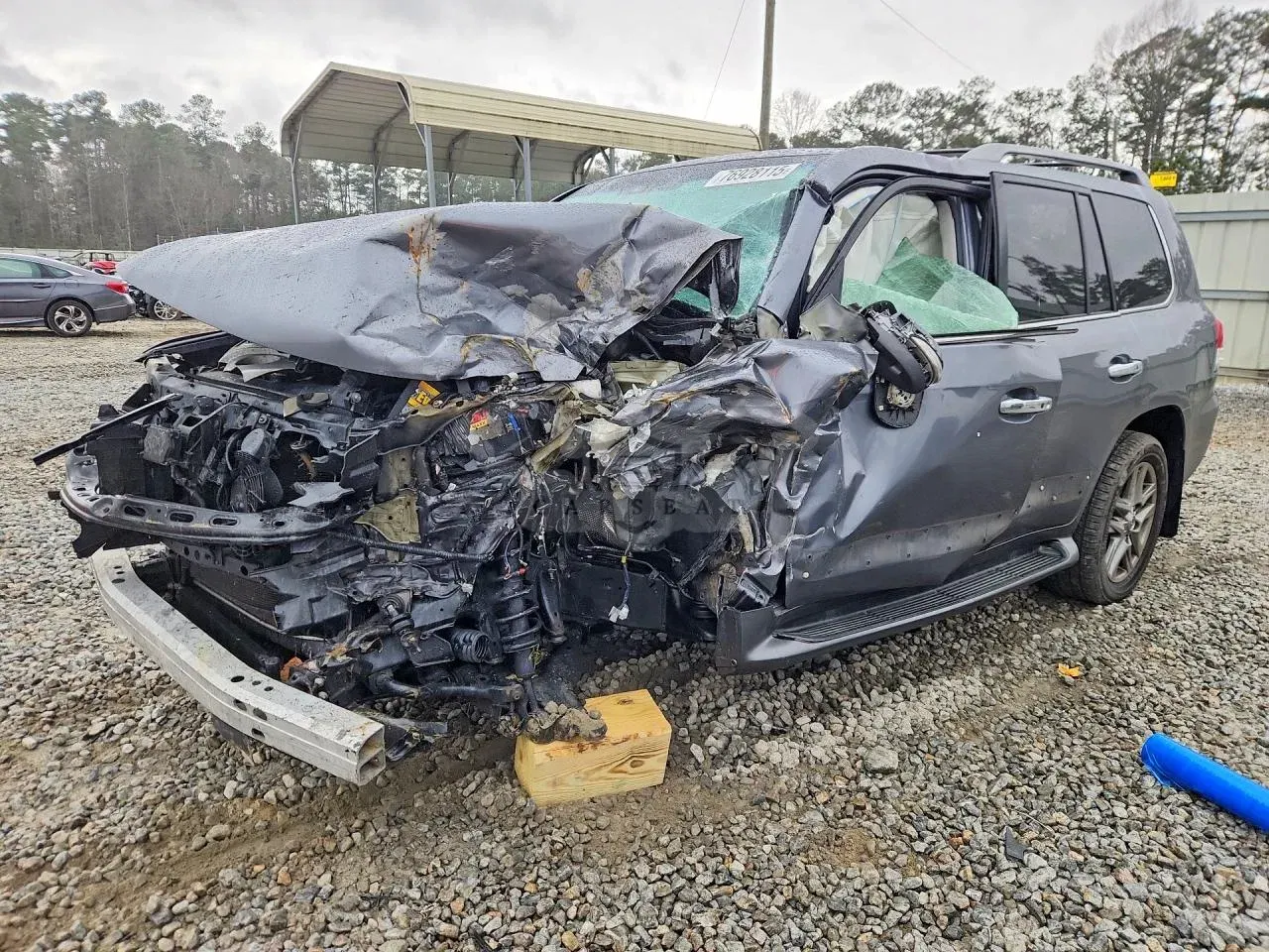 Lexus LX 570 5.7L 8 2013