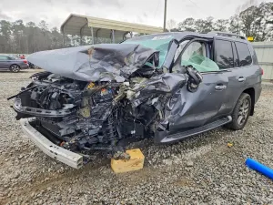 Lexus LX 570 5.7L 8 2013