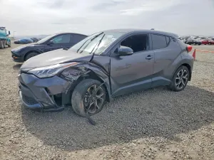 Toyota C-HR XLE 2.0L 4 2021