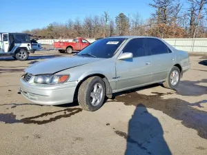 Toyota Camry CE 2.2L 4 2001