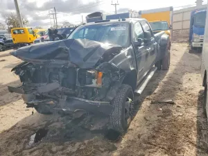 GMC Sierra K3500 SLT 6.6L 8 2013