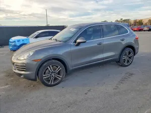Porsche Cayenne 3.0L 6 2013