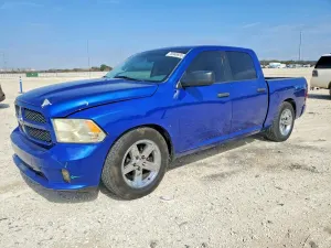 RAM 1500 ST 5.7L 8 2015