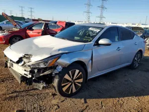 Nissan Altima SL 2.5L 4 2020
