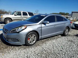 Hyundai Sonata SE 2.4L 4 2015