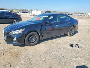 Nissan Altima S 2.5L 4 2021