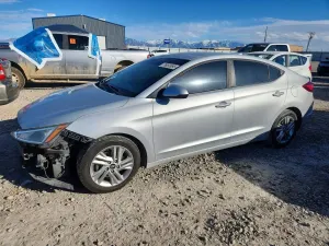 Hyundai Elantra SEL 2.0L 4 2020