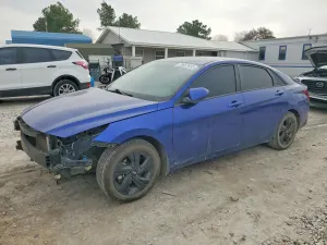 Hyundai Elantra SEL 2.0L 4 2021