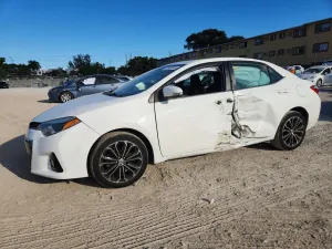 Toyota Corolla L 1.8L 4 2015