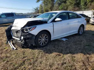Hyundai Sonata SE 2.4L 4 2019