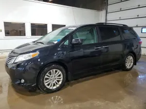 Toyota Sienna XLE 3.5L 6 2016