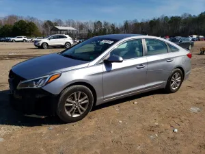 Hyundai Sonata SE 2.4L 4 2015