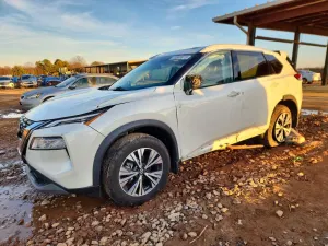 Nissan Rogue SV 2.5L 4 2021