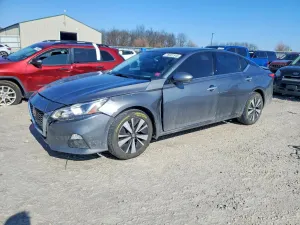Nissan Altima SV 2.5L 4 2020