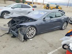 Tesla Model S 2018