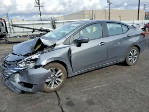 Nissan Versa SV 1.6L 4 2025