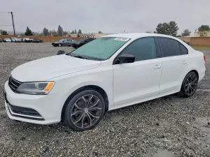 Volkswagen Jetta BASE 2 L 4 2015