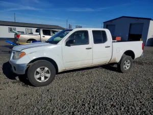 Nissan Frontier CREW CAB SE 4.0L 6 2010