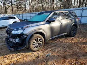 Nissan Pathfinder S 3.5L 6 2022