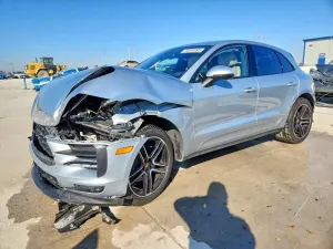 Porsche Macan 2.0L 4 2020
