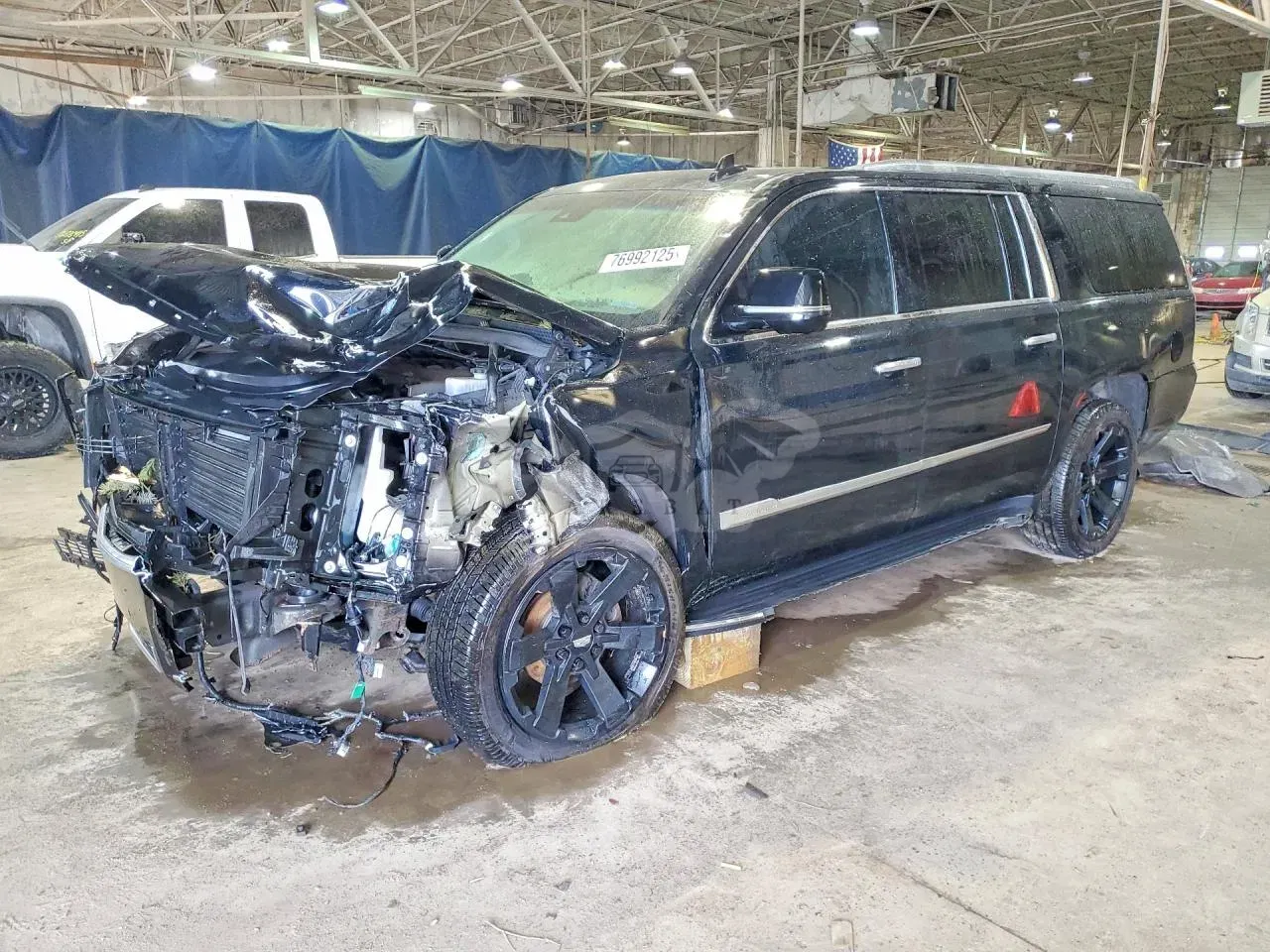 Cadillac Escalade ESV LUXURY 6.2L 8 2019