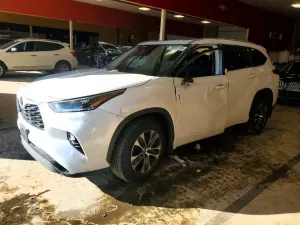 Toyota Highlander XLE 3.5L 6 2021