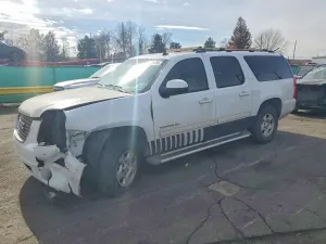 GMC Yukon K1500 SLT 5.3L 8 2011