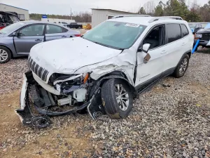 Jeep Cherokee LATITUDE PLUS 2.4L 4 2019